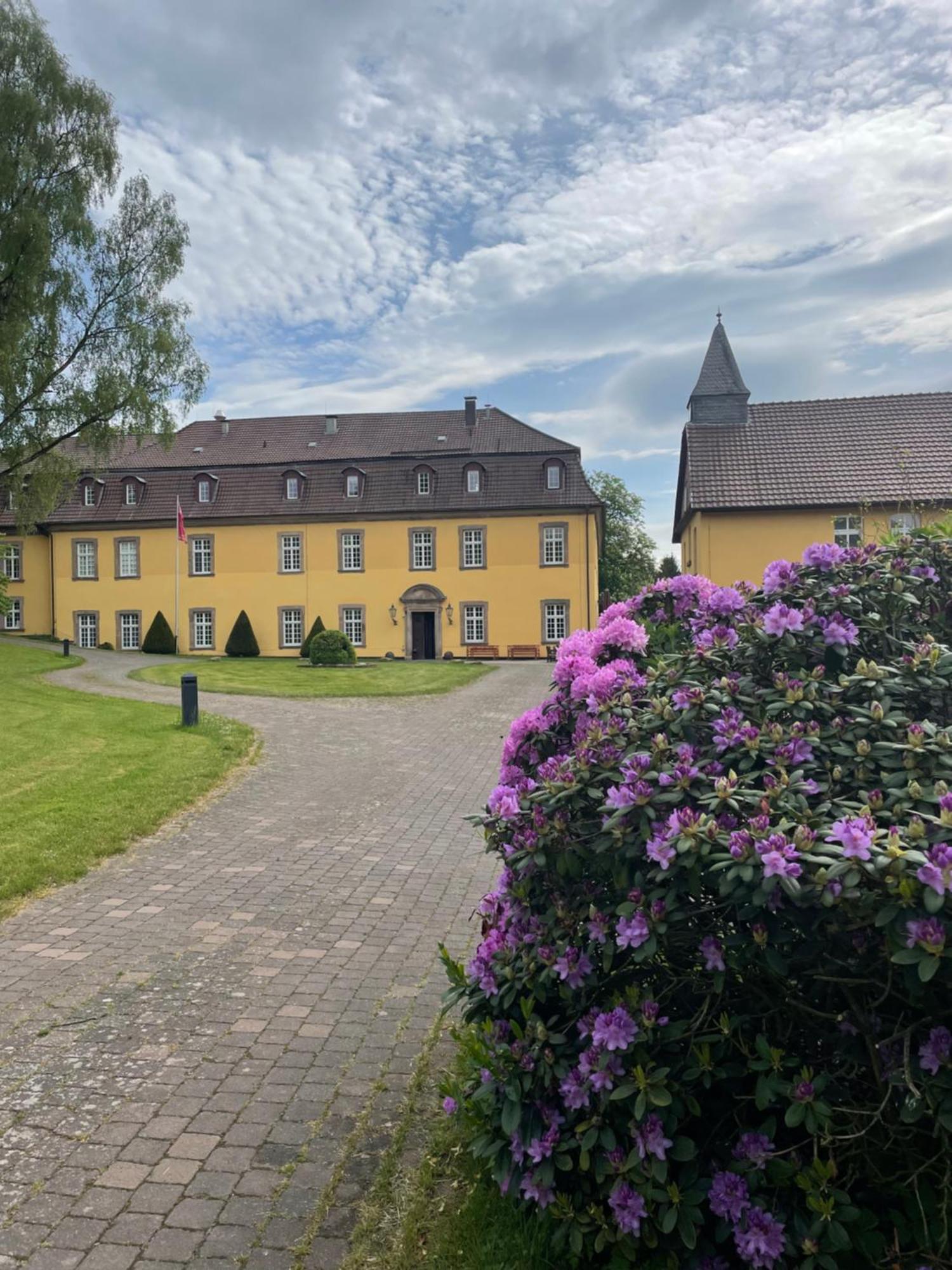 Hotel Schloss Hoehnscheid 바트아롤젠 외부 사진