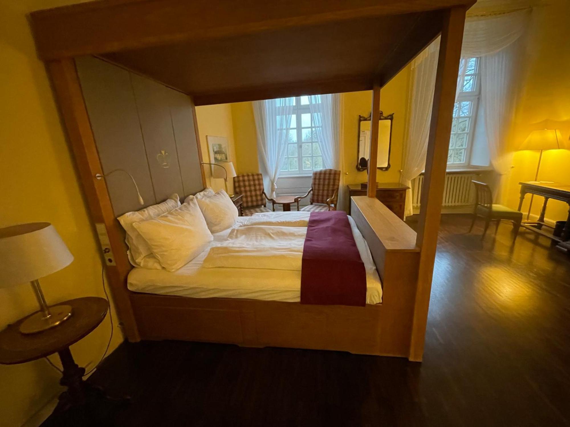 Hotel Schloss Hoehnscheid 바트아롤젠 외부 사진