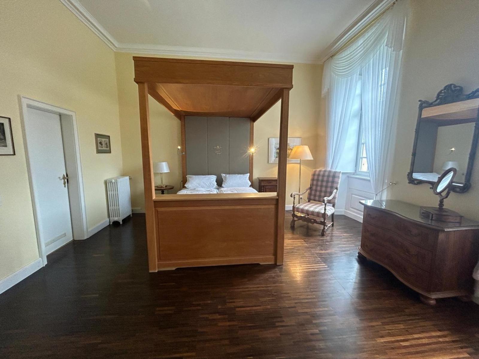 Hotel Schloss Hoehnscheid 바트아롤젠 외부 사진